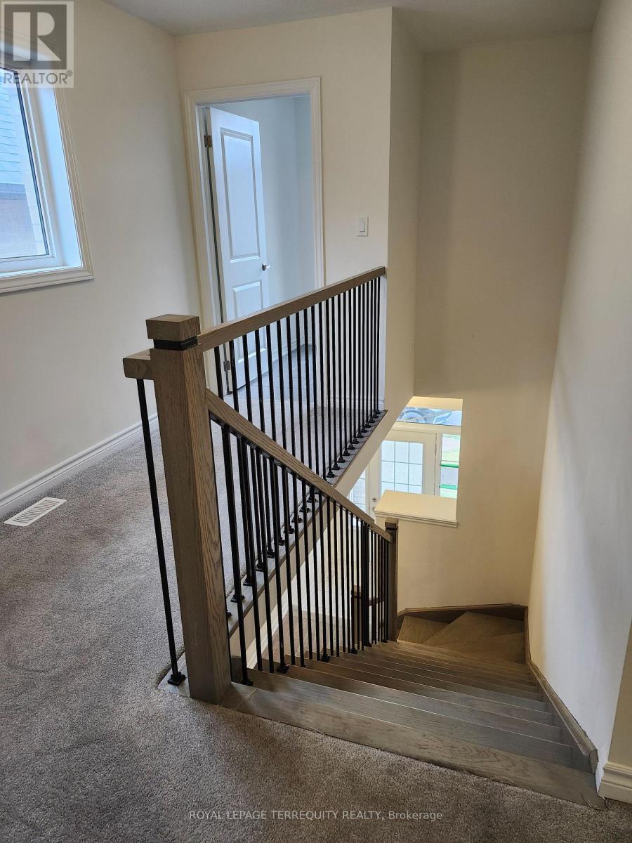 2521 Athena Path, Pickering, Ontario  L1X 2R2 - Photo 19 - E12589338