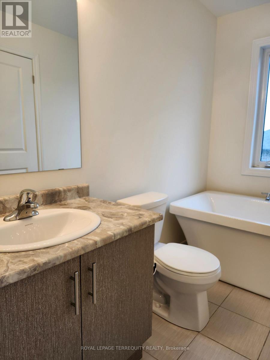 2521 Athena Path, Pickering, Ontario  L1X 2R2 - Photo 25 - E12589338