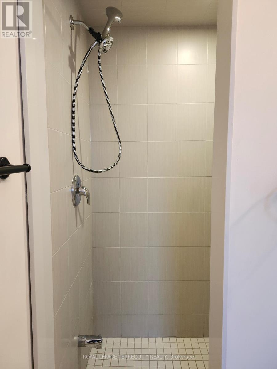 2521 Athena Path, Pickering, Ontario  L1X 2R2 - Photo 26 - E12589338