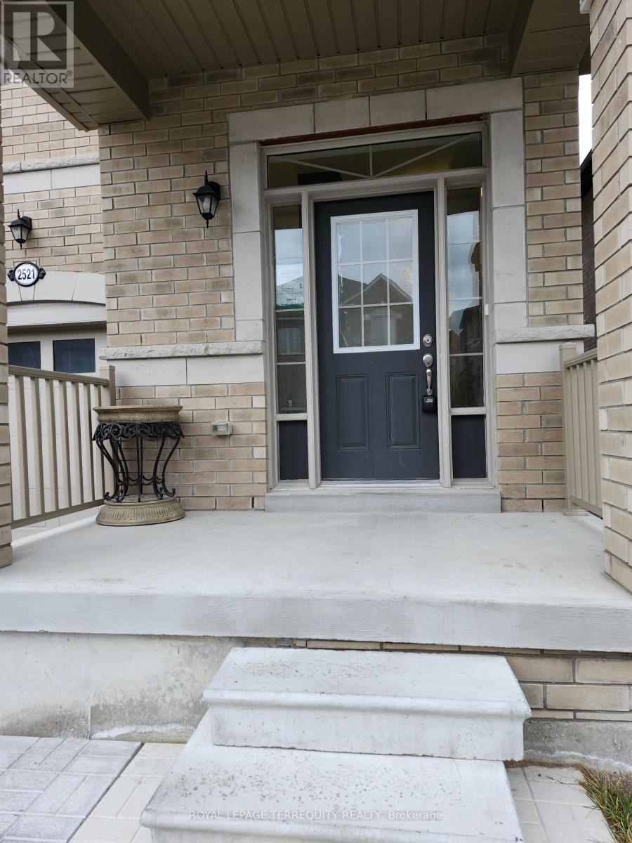 2521 Athena Path, Pickering, Ontario  L1X 2R2 - Photo 4 - E12589338