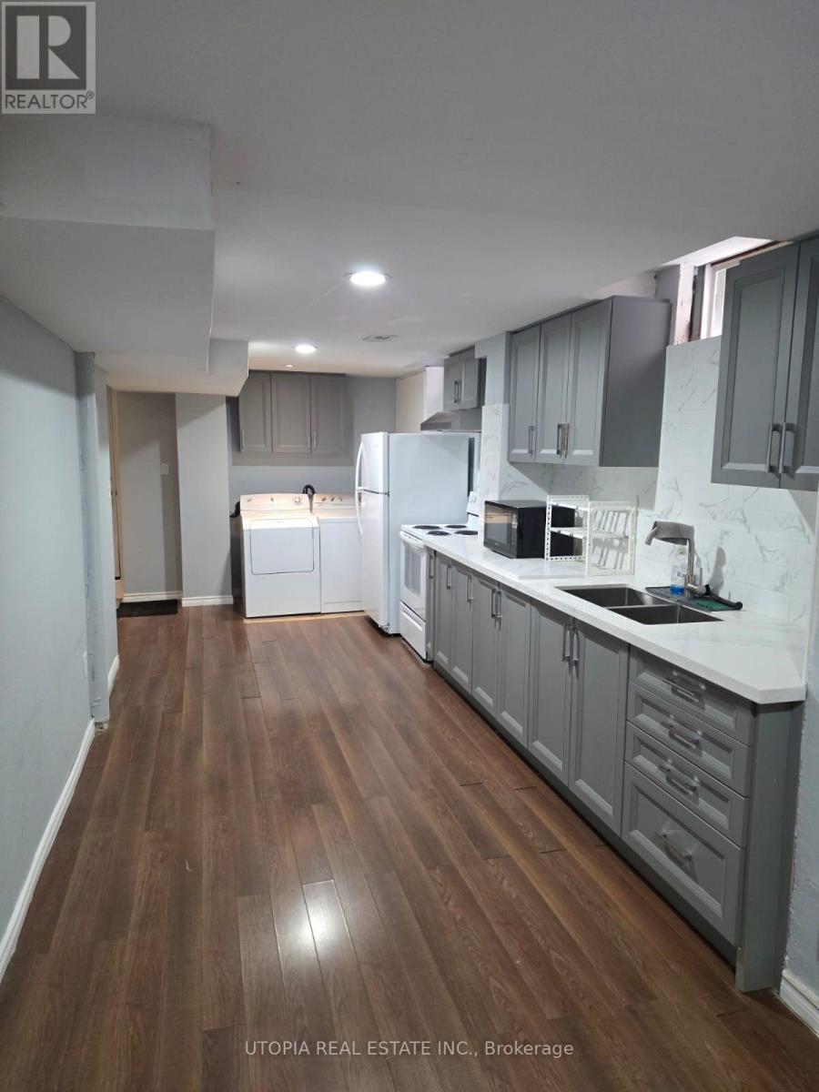 52 Littles Road, Toronto (Rouge), Ontario  M1B 5C5 - Photo 2 - E12589382