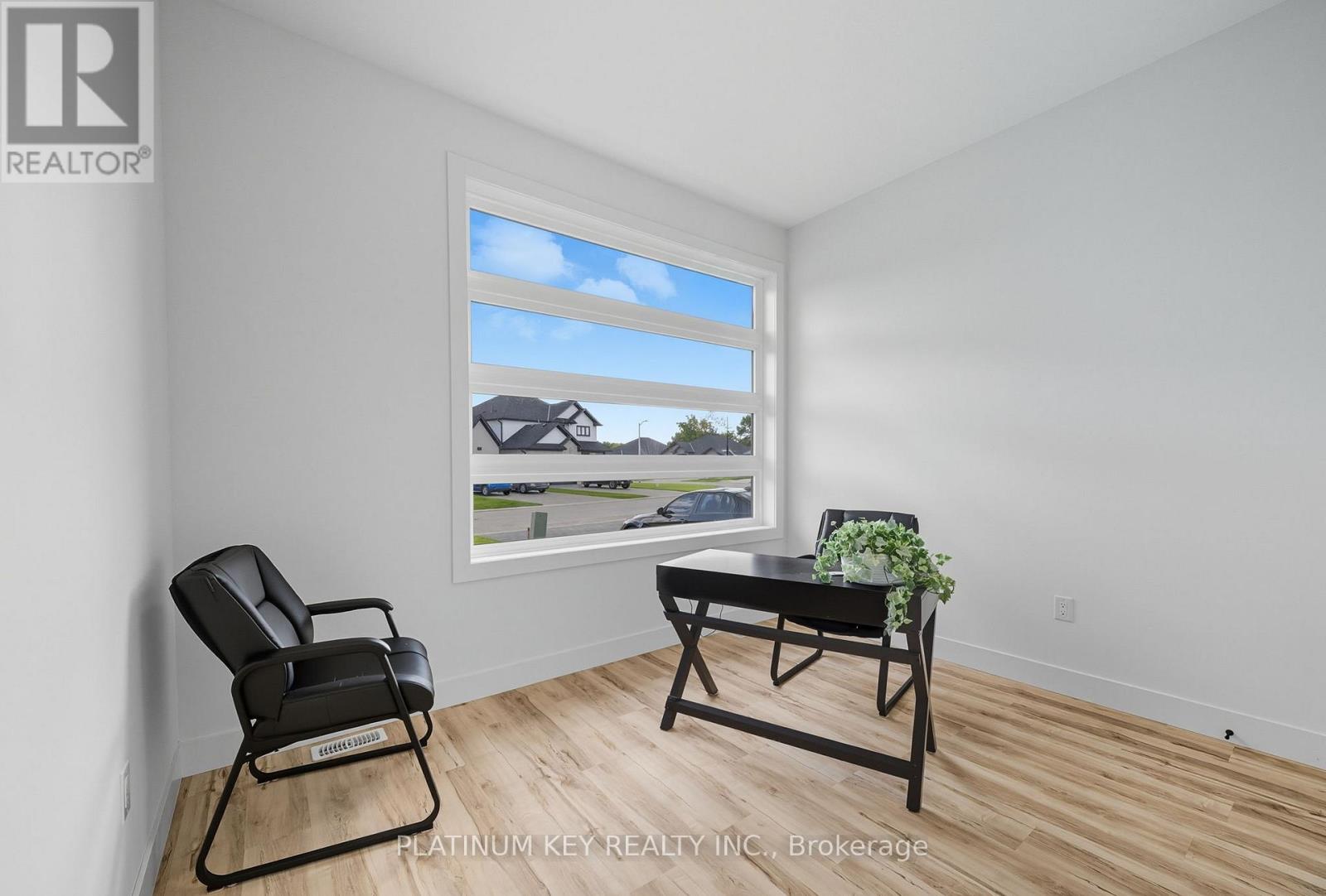 32 Briscoe Crescent, Strathroy-Caradoc, Ontario N7G 4E2 - Photo 22 - X12530014