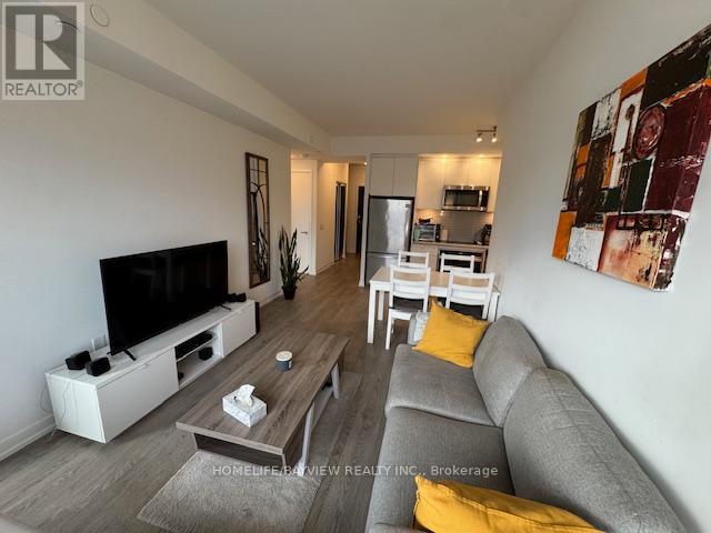 1006 - 8868 Yonge Street, Richmond Hill, Ontario  L4C 1Z8 - Photo 2 - N12589370