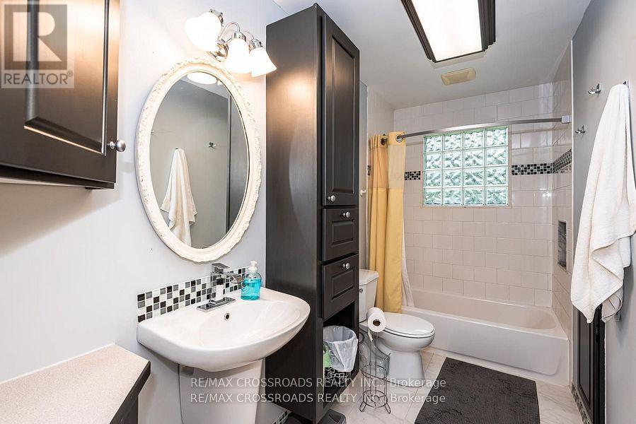 9910 Morning Glory Road, Georgina (Pefferlaw), Ontario  L0E 1N0 - Photo 17 - N12589384