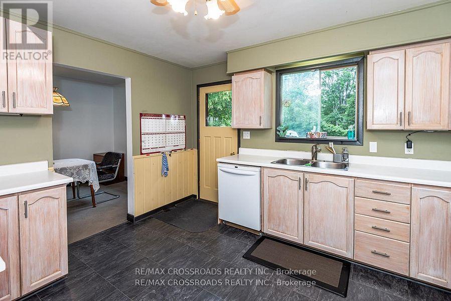 9910 Morning Glory Road, Georgina (Pefferlaw), Ontario  L0E 1N0 - Photo 9 - N12589384