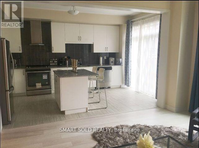 25 Avonmore Trail, Vaughan, Ontario  L6A 4Y4 - Photo 3 - N12589400