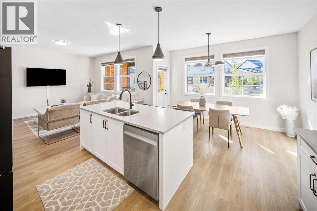 204, 201 Cooperswood Green Sw, Airdrie, Alberta  T3B 3Y6 - Photo 11 - A2259642