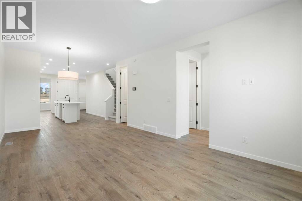 103 Royston Way Nw, Calgary, Alberta  T3L 0M4 - Photo 13 - A2266192