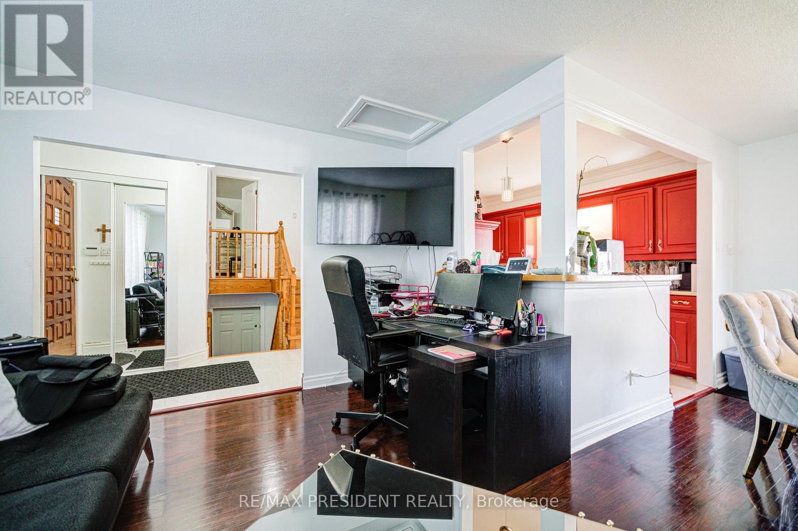 74 Bloomington Crescent, Toronto, Ontario  M3N 1R1 - Photo 14 - W12589386