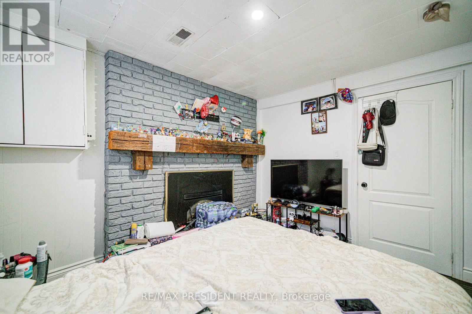 74 Bloomington Crescent, Toronto, Ontario  M3N 1R1 - Photo 33 - W12589386