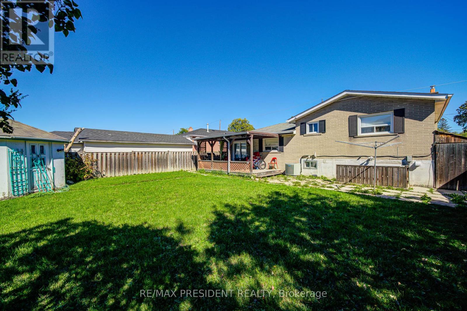 74 Bloomington Crescent, Toronto, Ontario  M3N 1R1 - Photo 37 - W12589386