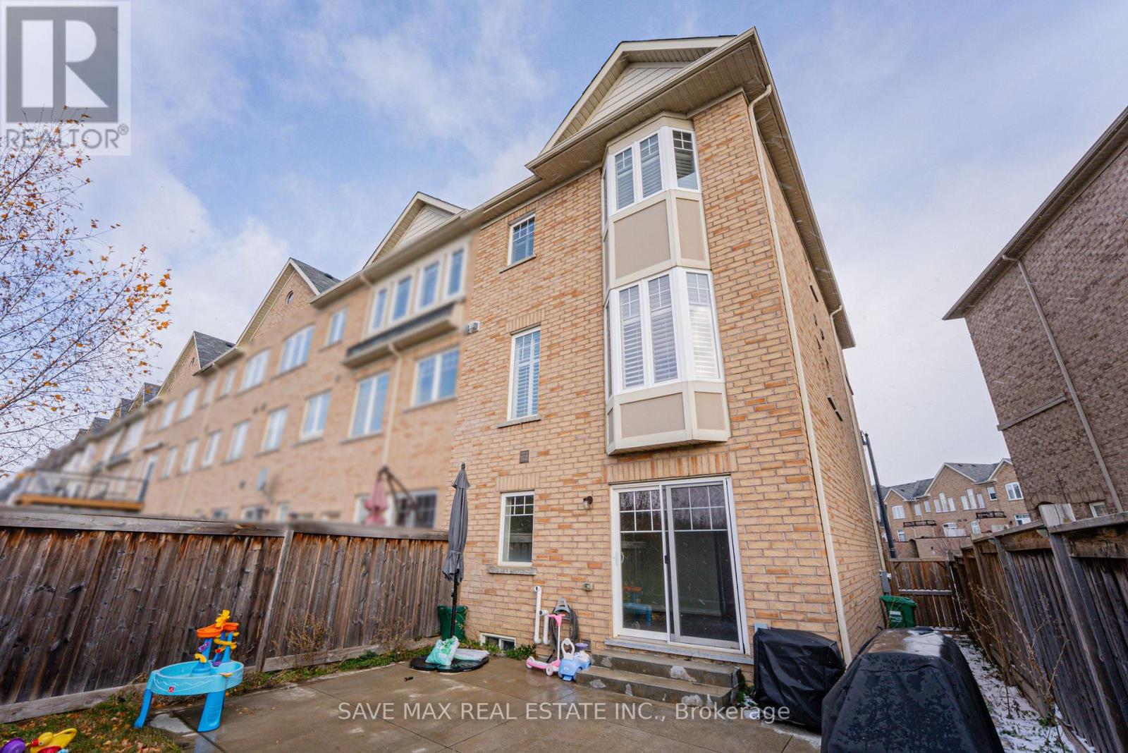 18 New Pines Trail, Brampton, Ontario  L6Z 0G7 - Photo 28 - W12589396