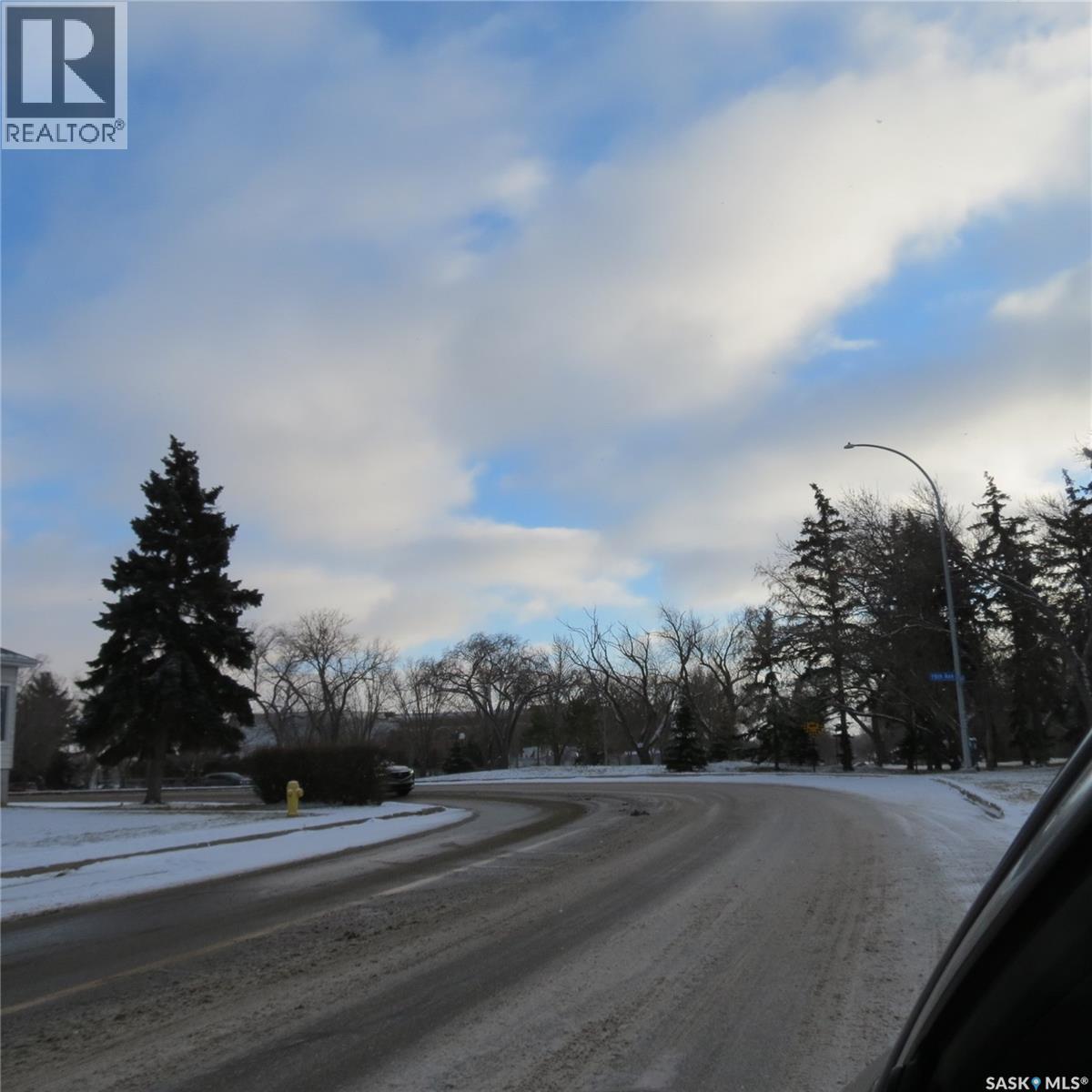 2767 Winnipeg Street, Regina, Saskatchewan  S4P 1J1 - Photo 3 - SK024986