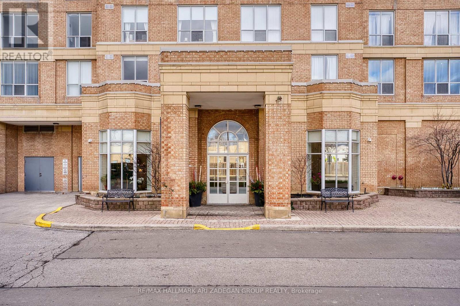 1310 - 21 Overlea Boulevard, Toronto, Ontario  M4H 1P2 - Photo 2 - C12366926