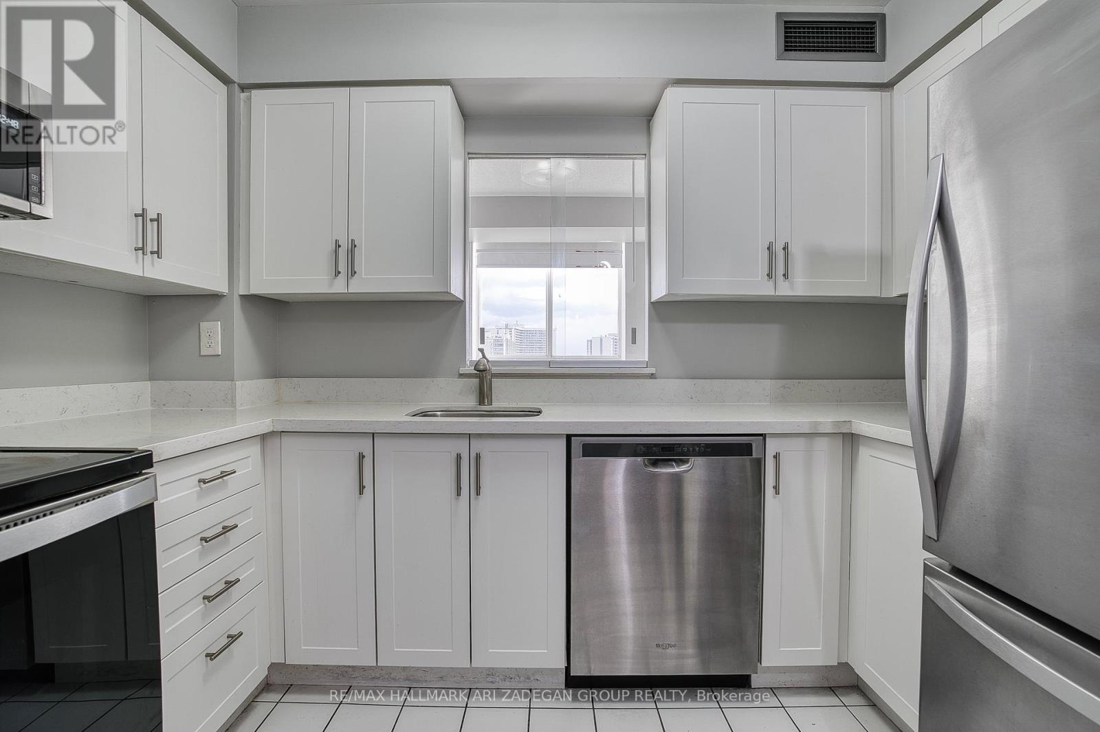 1310 - 21 Overlea Boulevard, Toronto, Ontario  M4H 1P2 - Photo 7 - C12366926