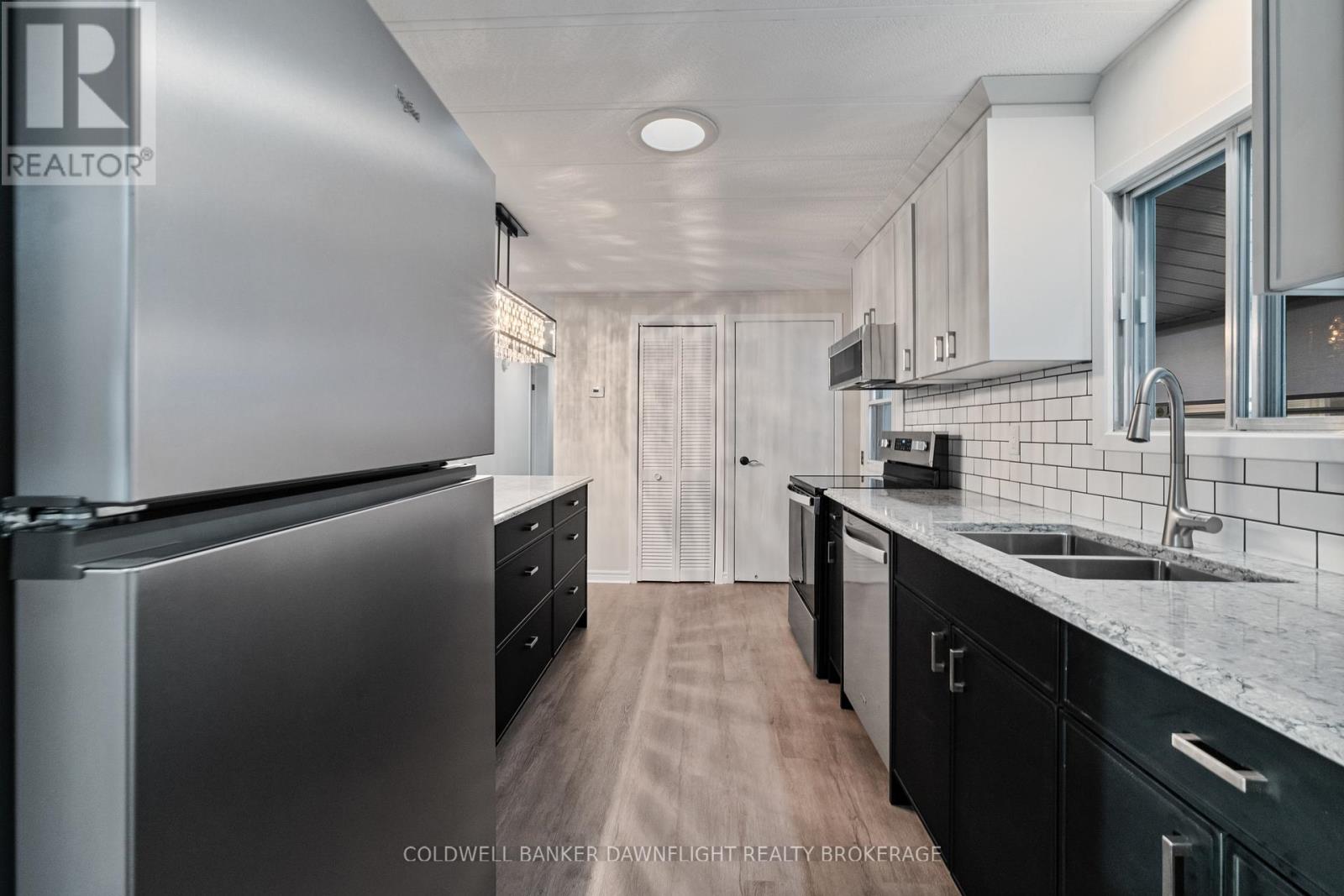 12 Redford Drive, South Huron, Ontario  N0M 1S3 - Photo 4 - X12262581