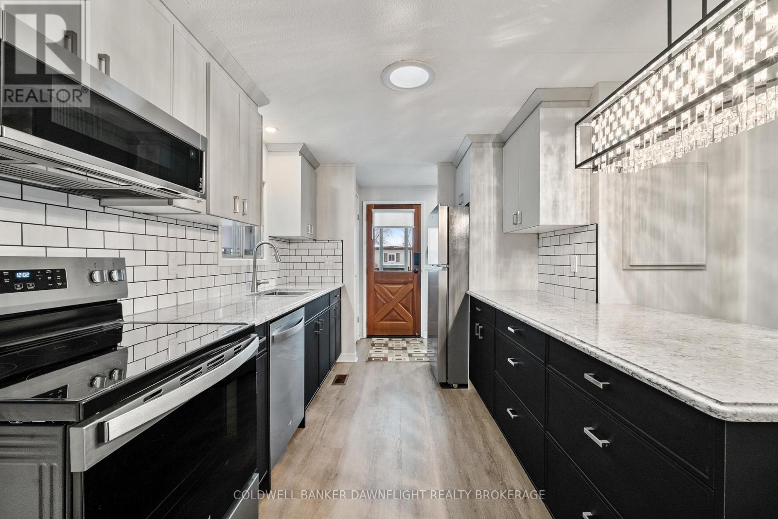 12 Redford Drive, South Huron, Ontario  N0M 1S3 - Photo 9 - X12262581