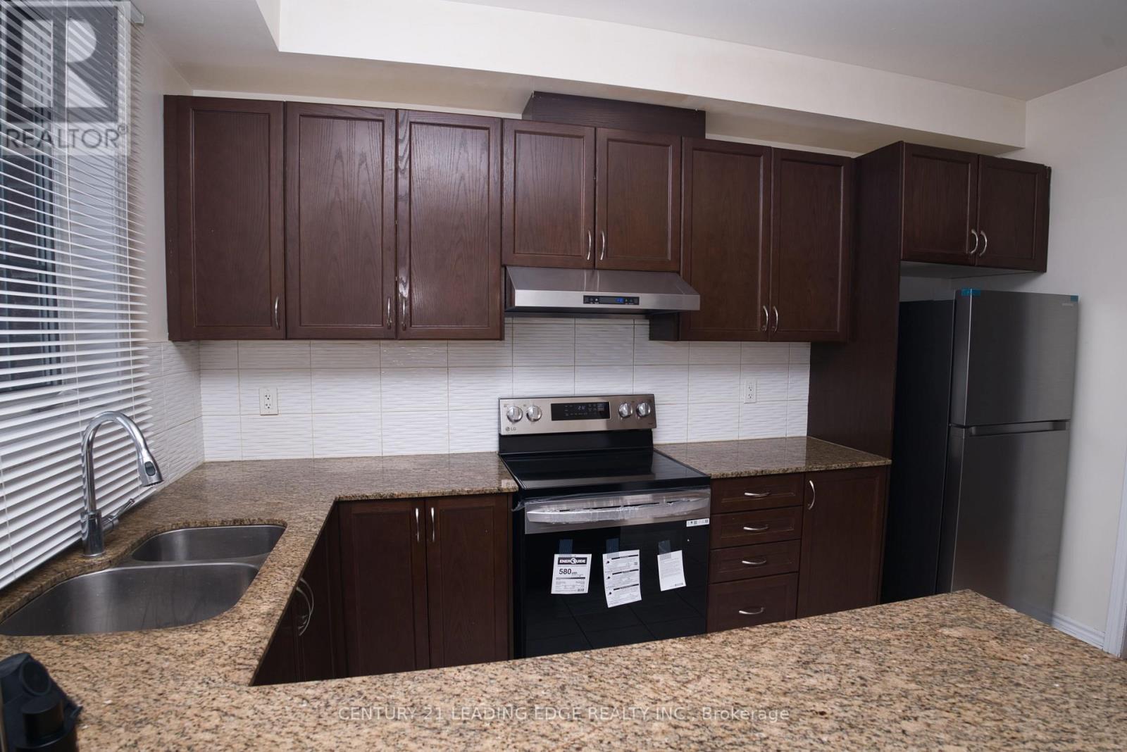 26 Shiff Crescent, Brampton, Ontario  L6Z 0H5 - Photo 15 - W12570394