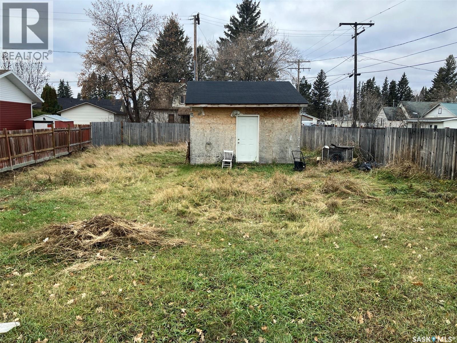 201 Railway Avenue, White Fox, Saskatchewan  S0J 3B0 - Photo 2 - SK010327