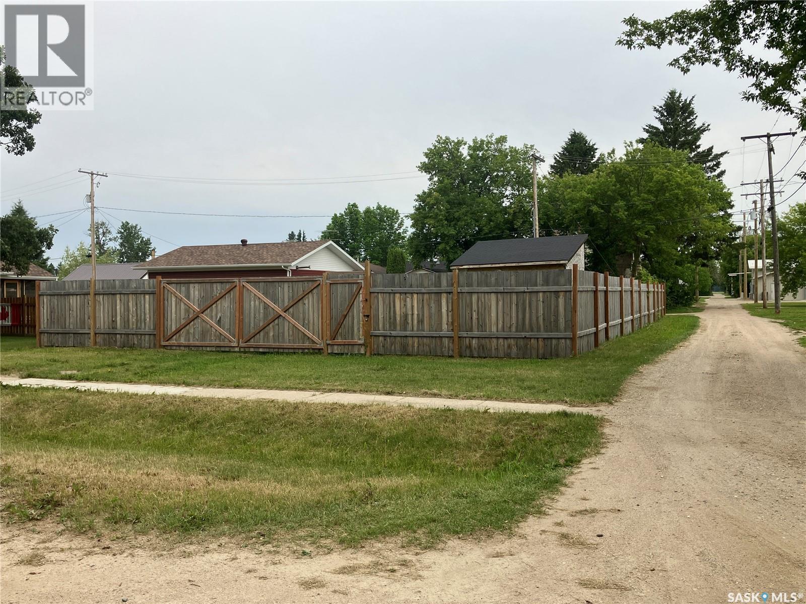 201 Railway Avenue, White Fox, Saskatchewan  S0J 3B0 - Photo 11 - SK010327