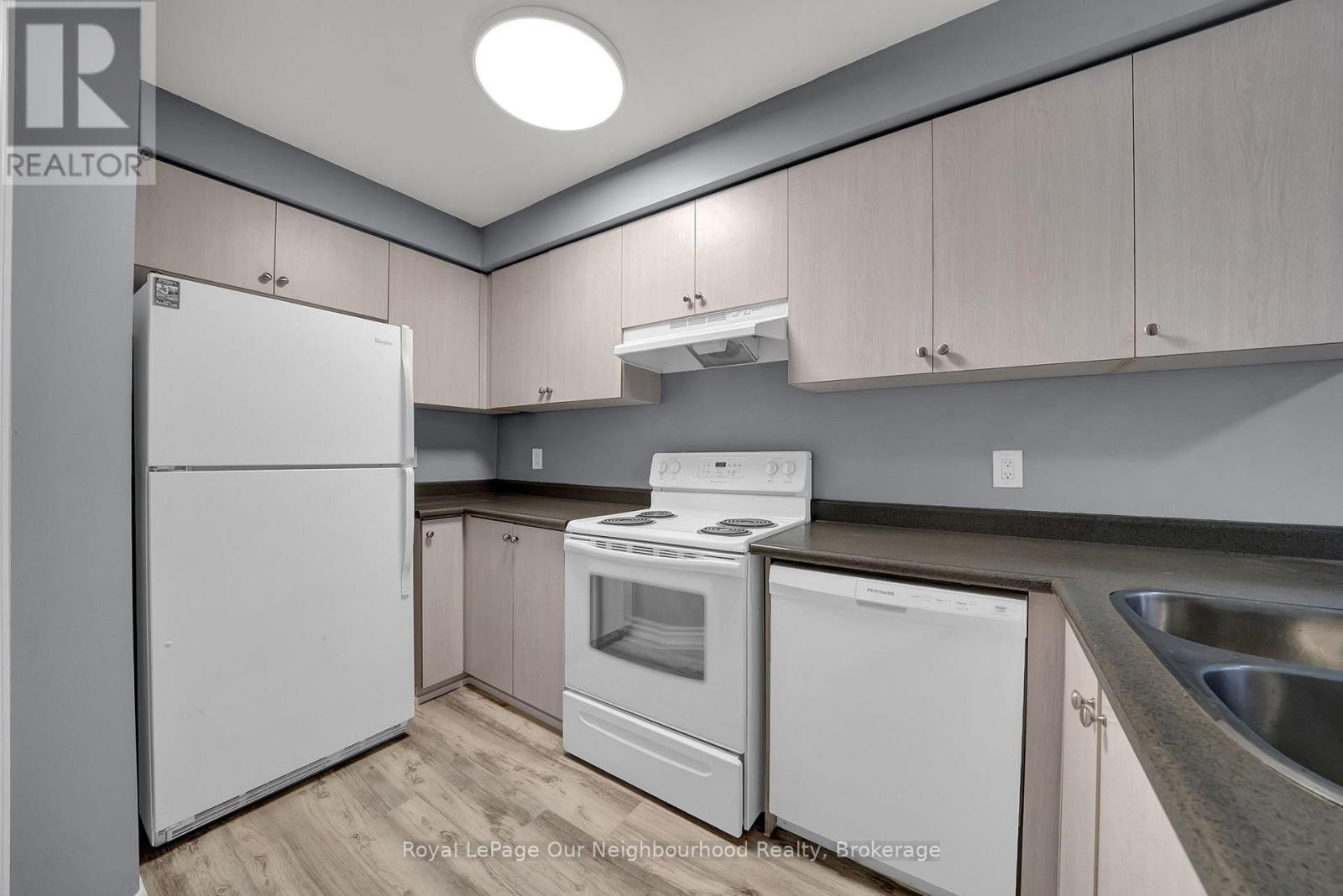 45 Salmon Way, Whitby, Ontario  L1N 9M8 - Photo 17 - E12589610