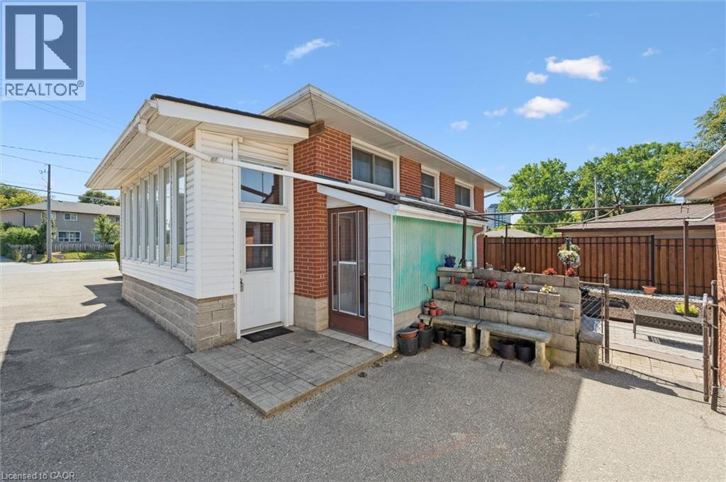 136 Fairway Road N, Kitchener, Ontario  N2A 2N6 - Photo 37 - 40769268