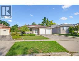 42 AZORES Crescent, Cambridge, Ontario