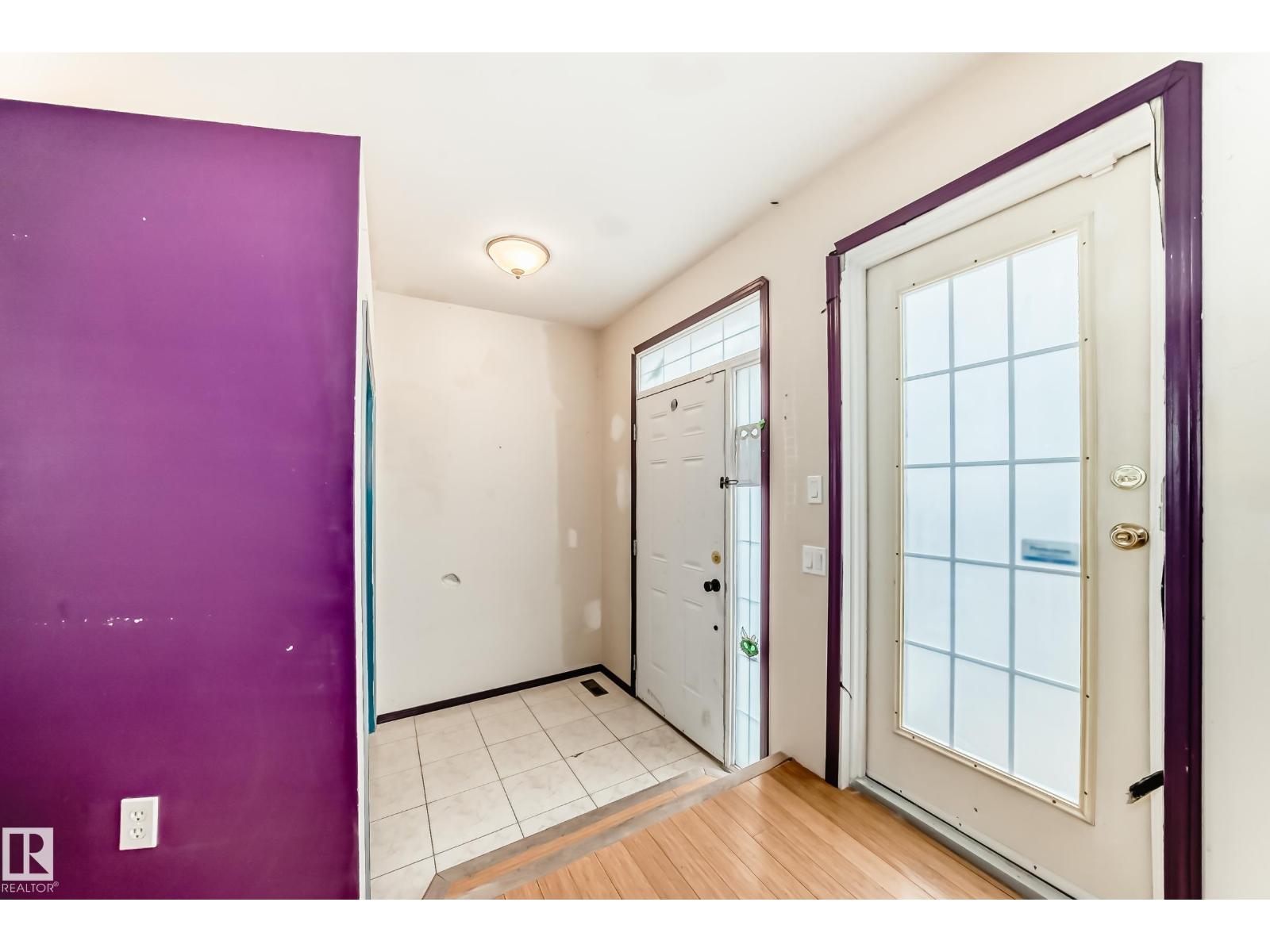 11642 103 Av Nw, Edmonton, Alberta  T5H 2W6 - Photo 2 - E4467125