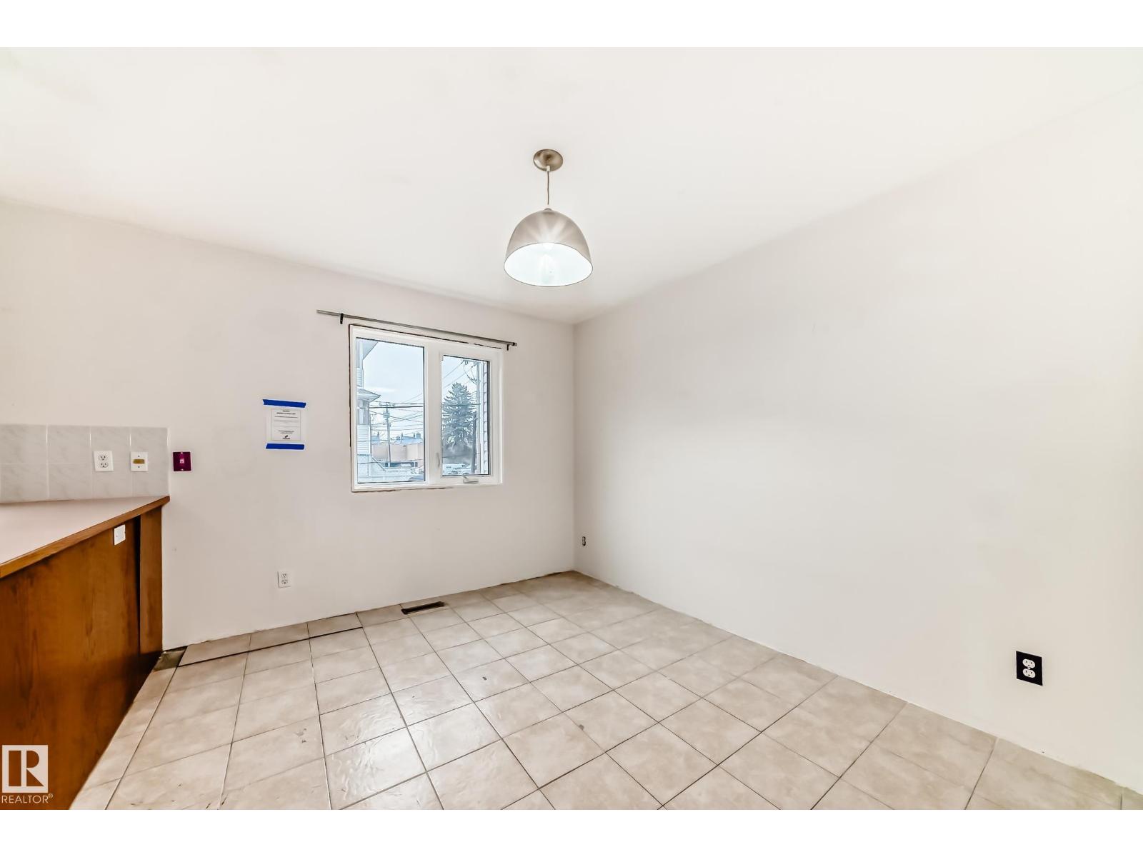 11642 103 Av Nw, Edmonton, Alberta  T5H 2W6 - Photo 6 - E4467125