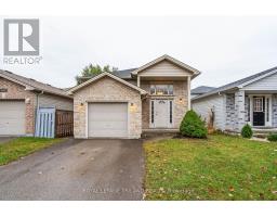 1024 Blythwood Road, London North (North M), Ca