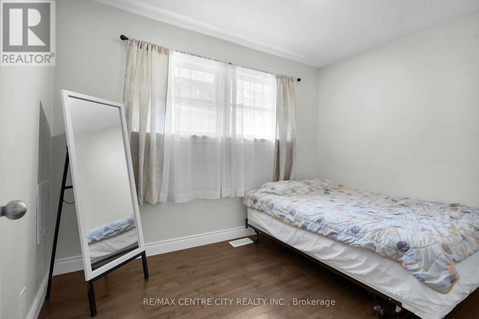 1951 Duluth Crescent, London East, Ontario  N5V 5C9 - Photo 19 - X12589546