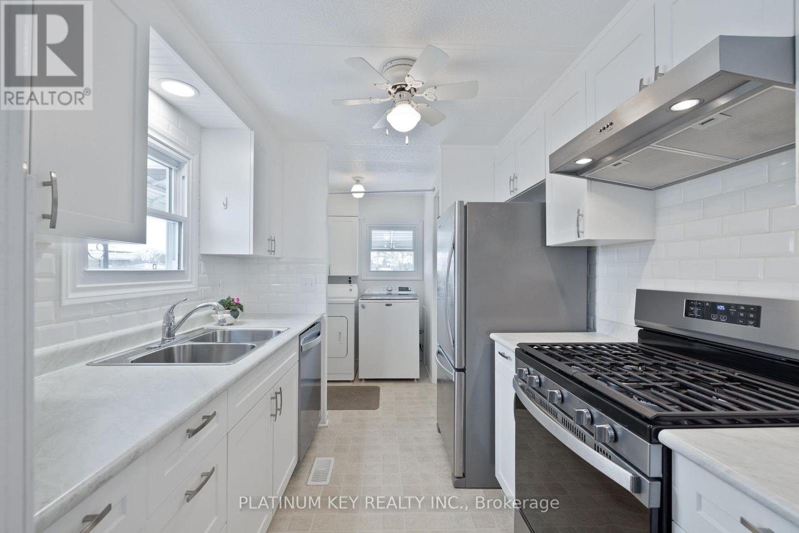 477 Richard Crescent, Strathroy-Caradoc, Ontario  N7G 3P4 - Photo 11 - X12589596