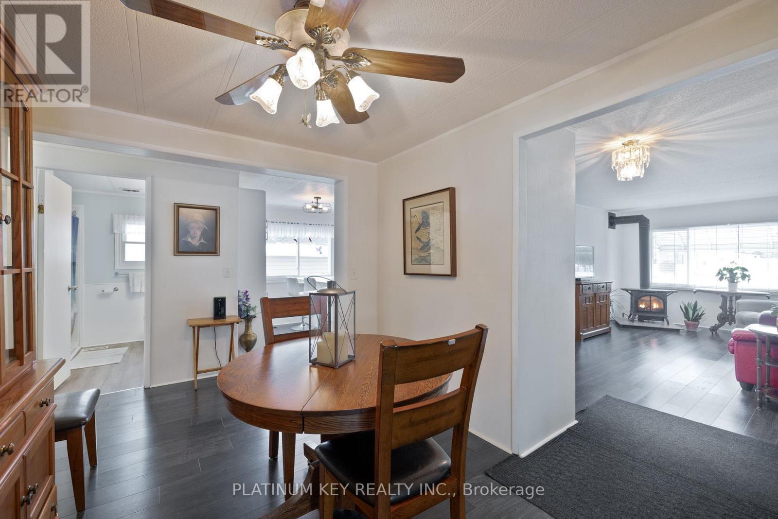 477 Richard Crescent, Strathroy-Caradoc, Ontario  N7G 3P4 - Photo 5 - X12589596