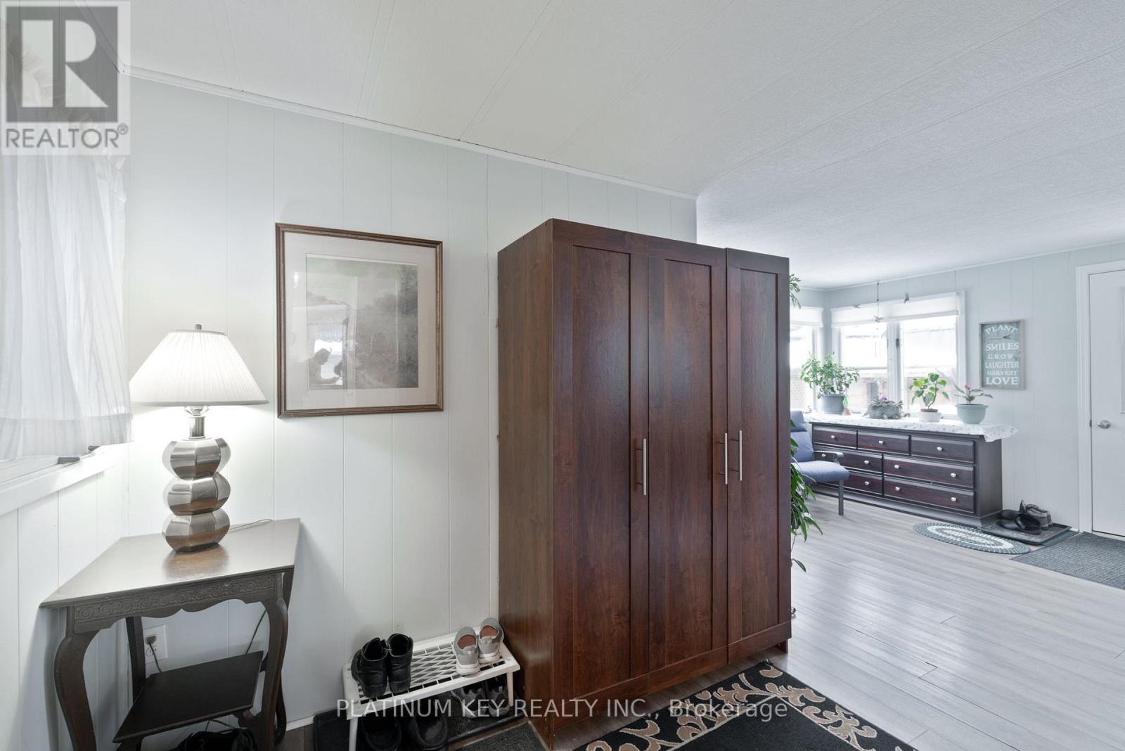 477 Richard Crescent, Strathroy-Caradoc, Ontario  N7G 3P4 - Photo 9 - X12589596