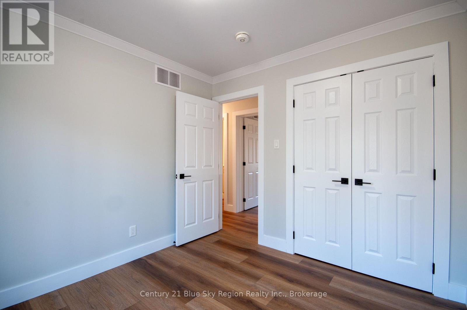 335 Waltonian Drive, Callander, Ontario  P0H 1H0 - Photo 25 - X12542490