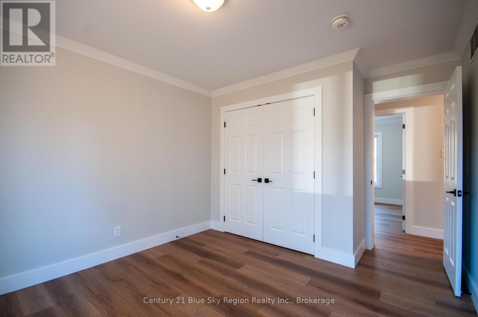 335 Waltonian Drive, Callander, Ontario  P0H 1H0 - Photo 22 - X12542490