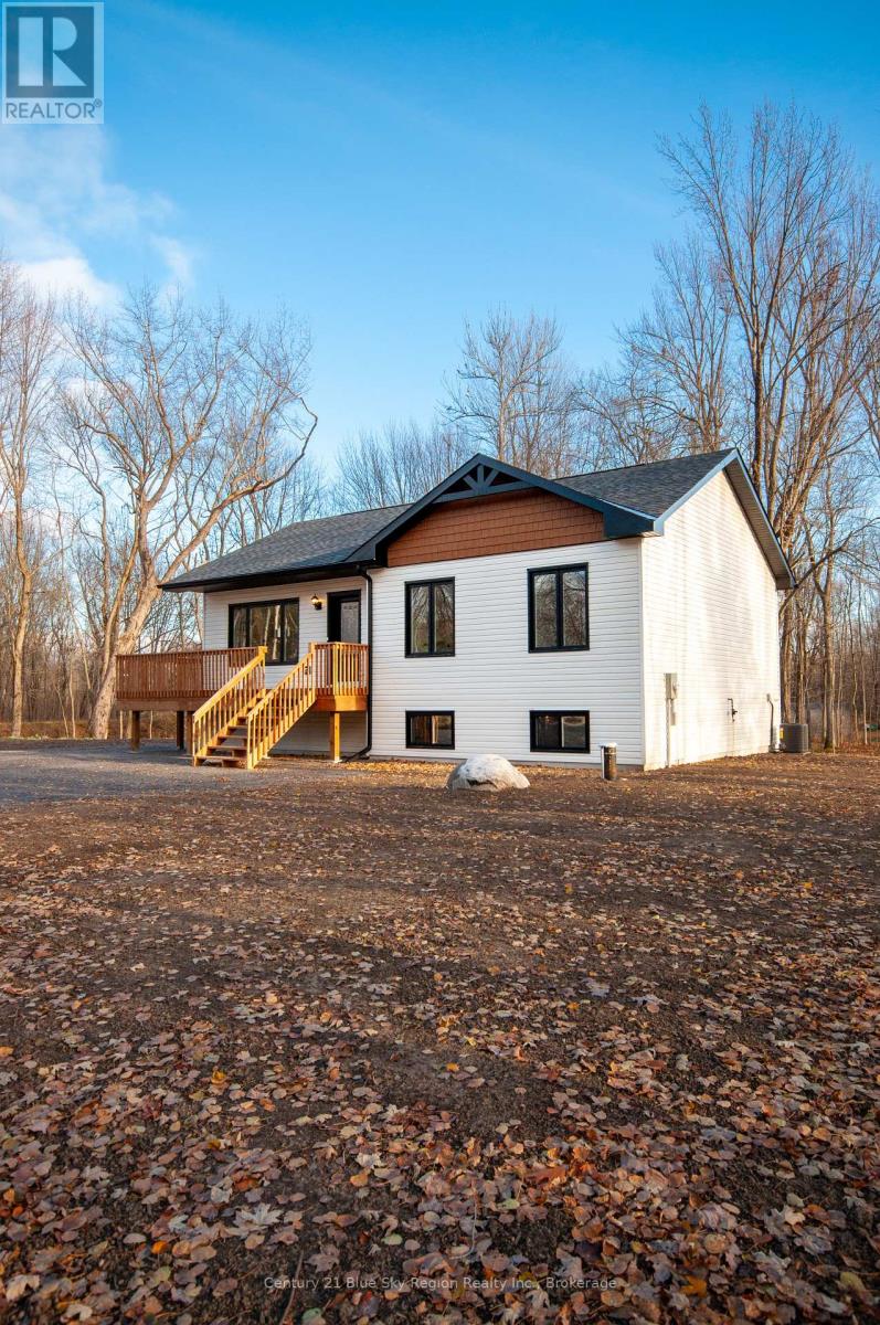 335 Waltonian Drive, Callander, Ontario  P0H 1H0 - Photo 34 - X12542490