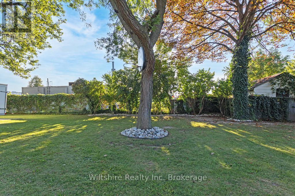 3 Mary Street E, St. Thomas, Ontario  N5R 2V7 - Photo 35 - X12589554