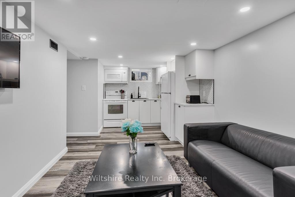 3 Mary Street E, St. Thomas, Ontario  N5R 2V7 - Photo 4 - X12589554