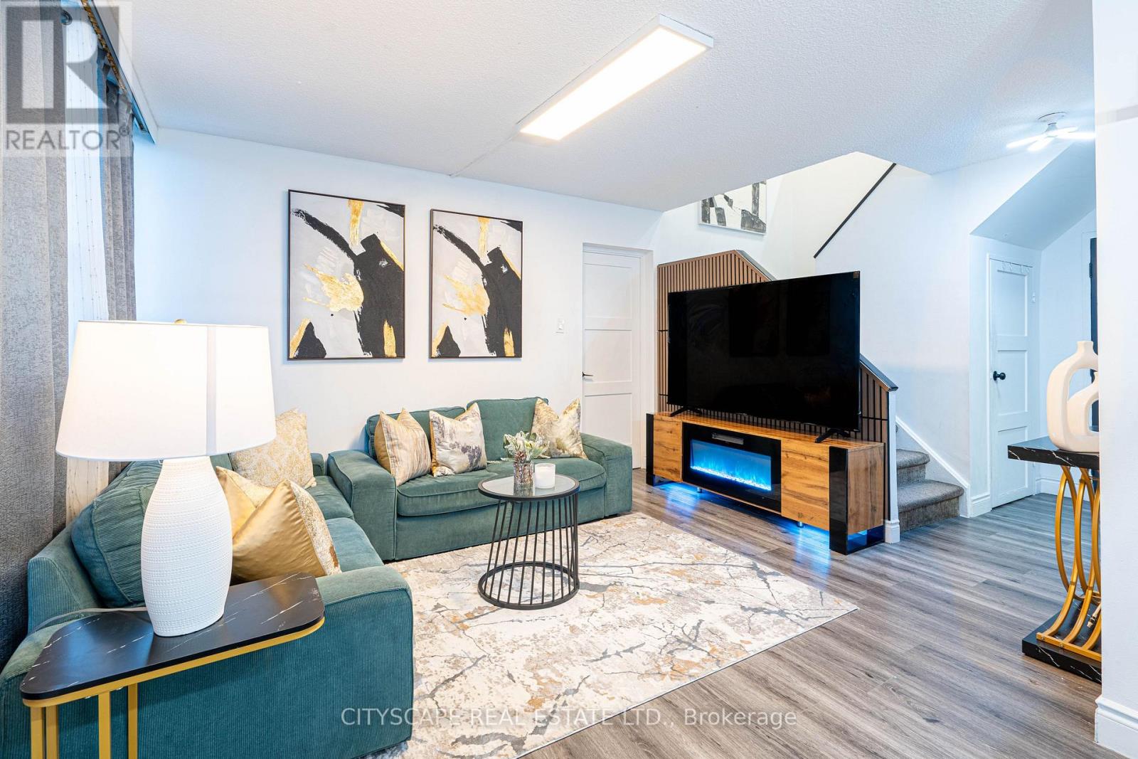 115 - 2121 Roche Court, Mississauga, Ontario  L5K 2C7 - Photo 2 - W12589308