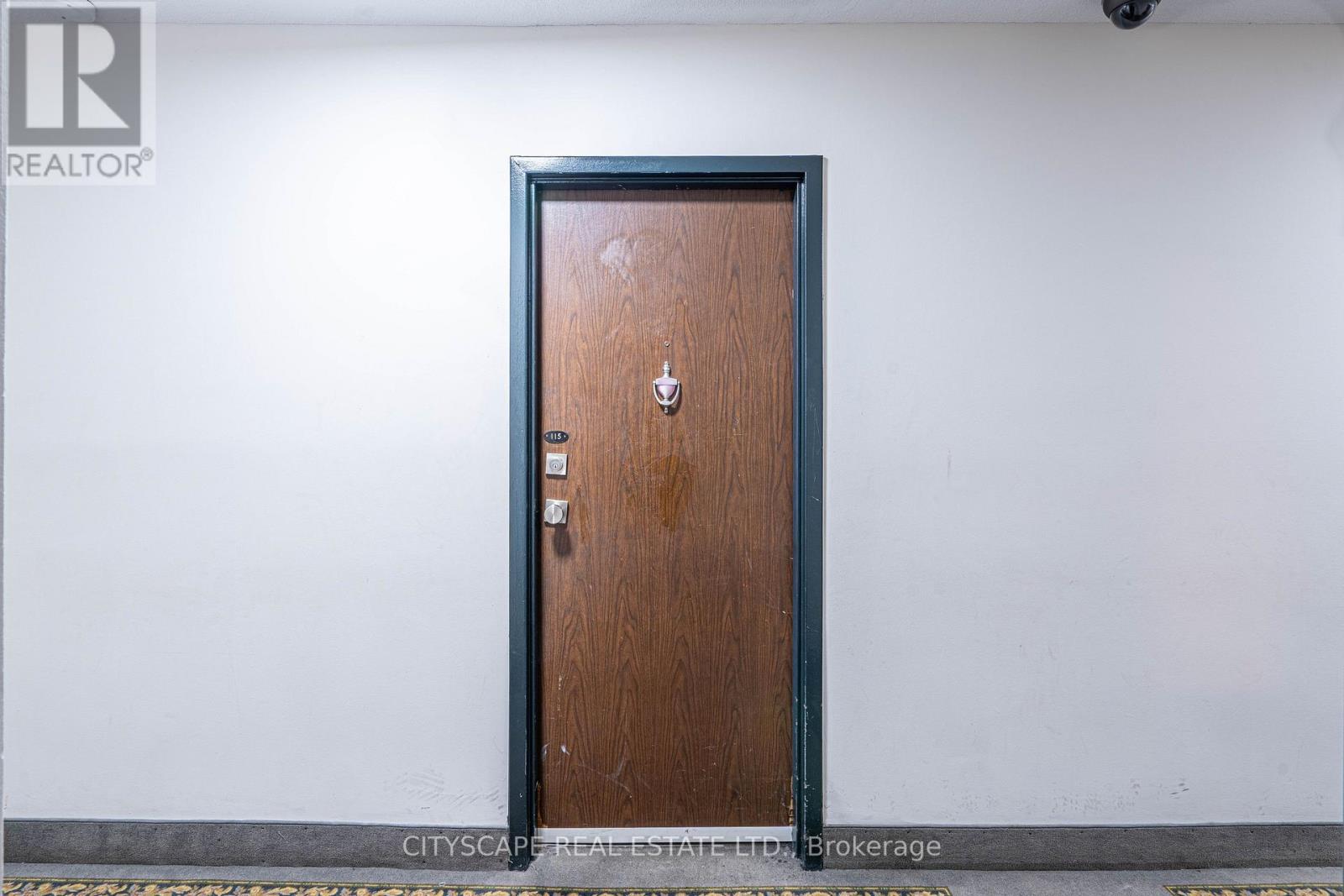 115 - 2121 Roche Court, Mississauga, Ontario  L5K 2C7 - Photo 6 - W12589308