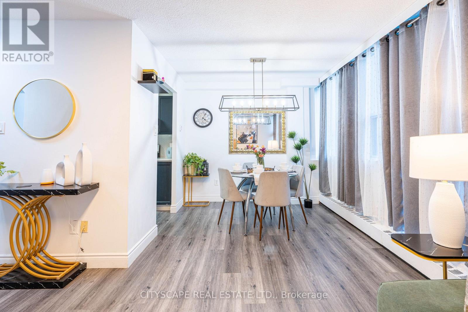 115 - 2121 Roche Court, Mississauga, Ontario  L5K 2C7 - Photo 10 - W12589308