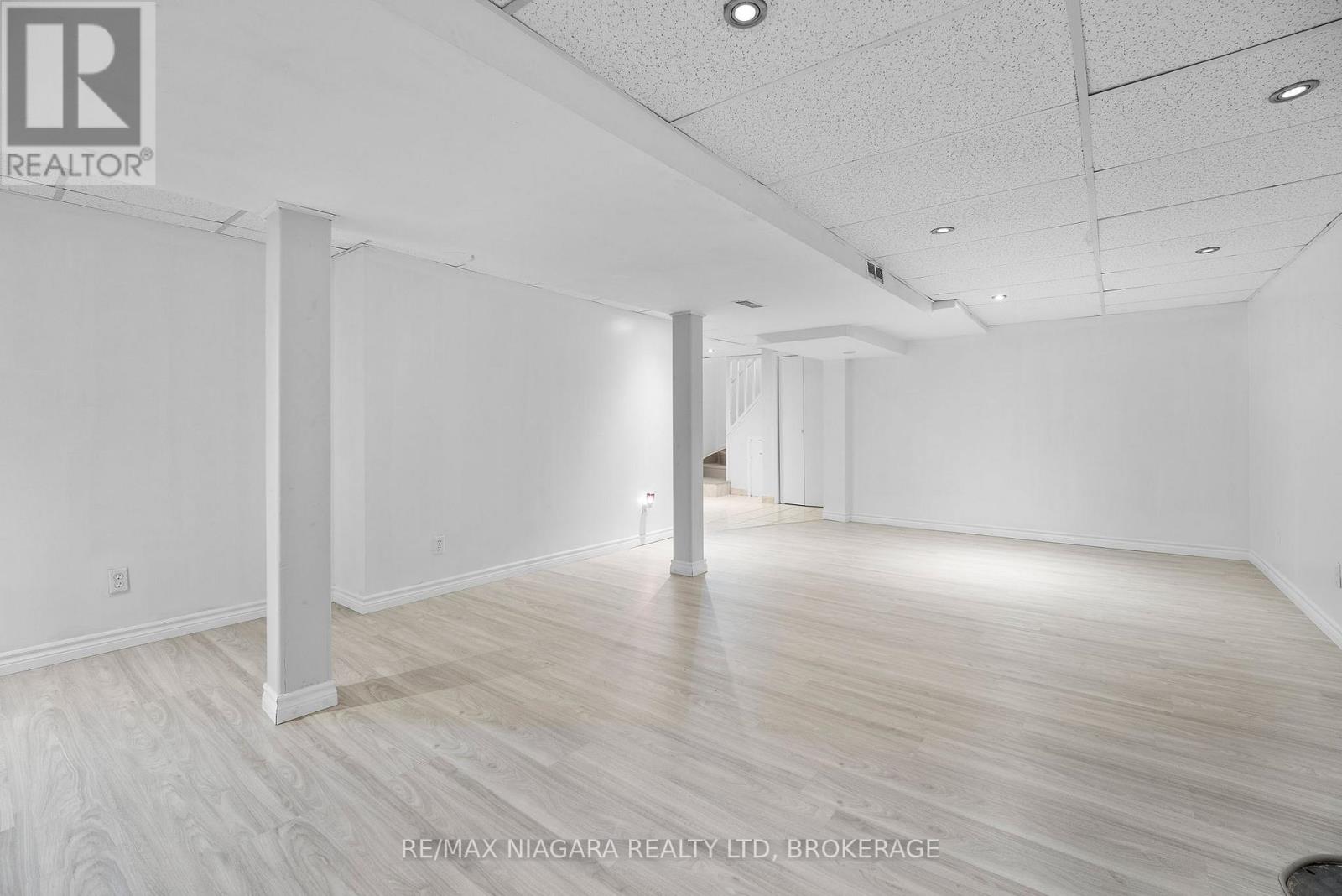 3071 Basswood Court, Niagara Falls, Ontario  L2J 2G9 - Photo 17 - X12589450