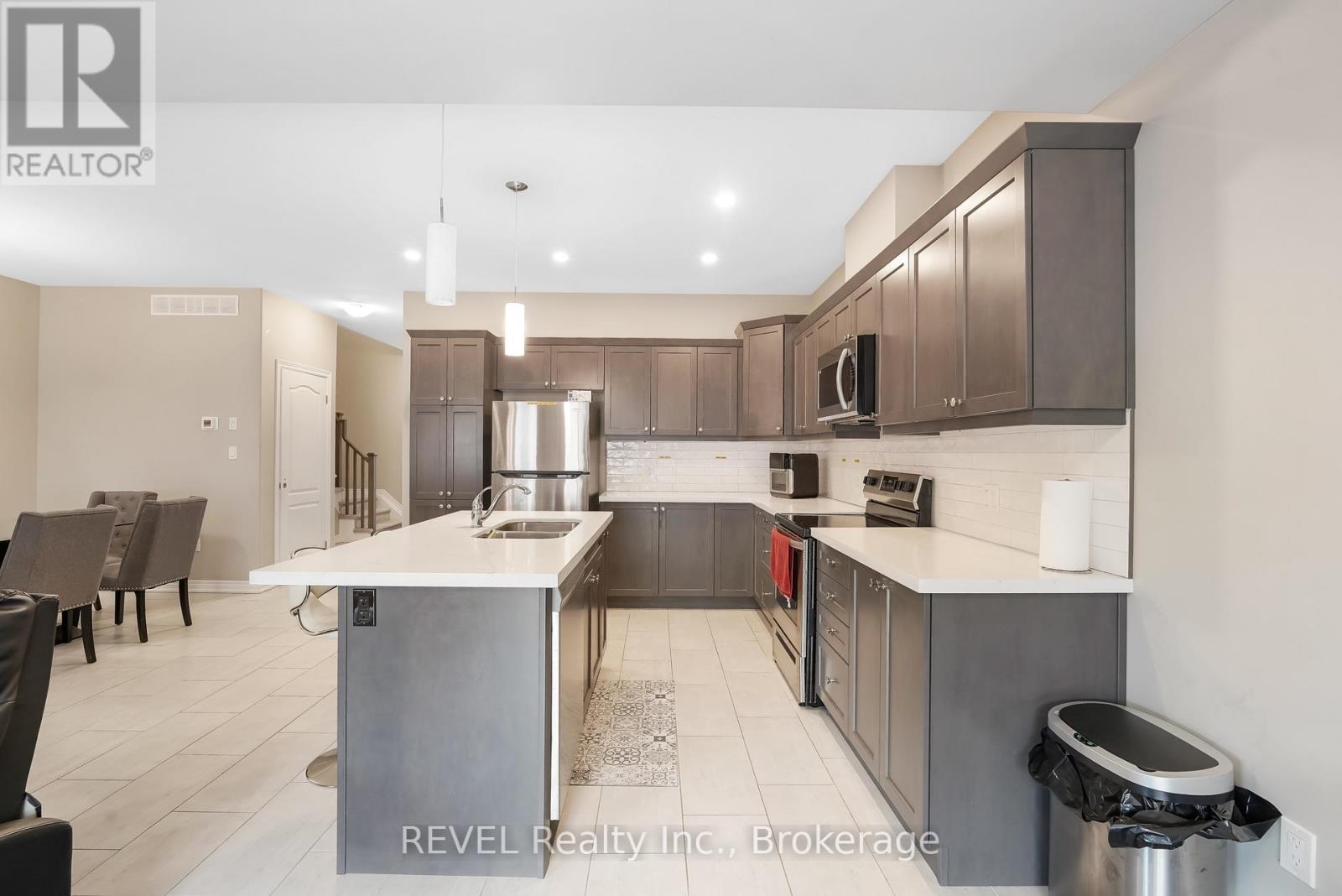 7185 Parsa Street, Niagara Falls, Ontario  L2H 3T1 - Photo 11 - X12589454