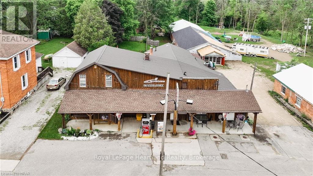 3064 PATRICK STREET, Howick, Ontario