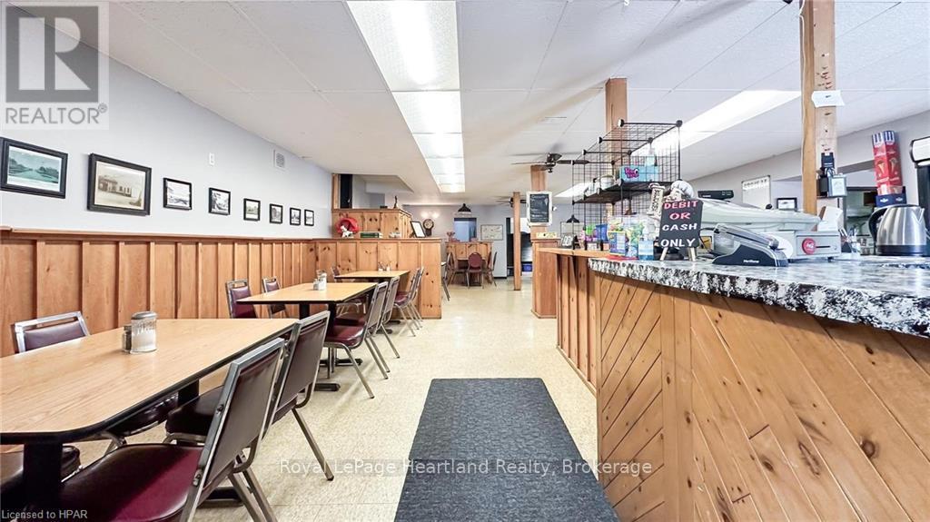 3064 Patrick Street, Howick, Ontario N0G 1V0 - Photo 13 - X12589426