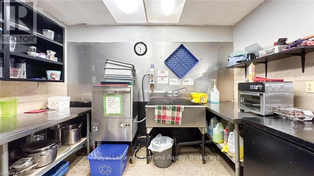 3064 Patrick Street, Howick, Ontario  N0G 1V0 - Photo 18 - X12589492