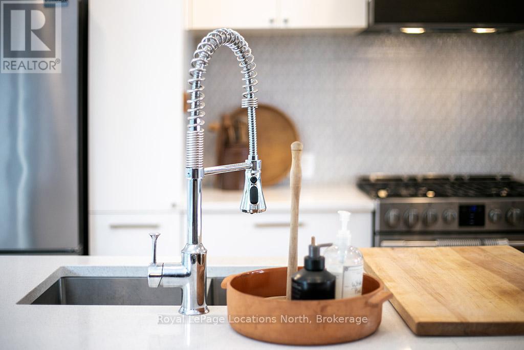 9 Shirley Court, Blue Mountains, Ontario  N0H 2P0 - Photo 12 - X12589624