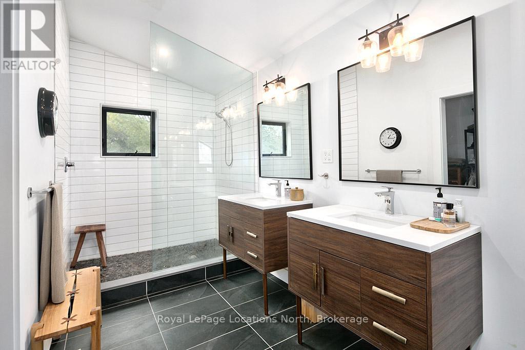 9 Shirley Court, Blue Mountains, Ontario  N0H 2P0 - Photo 19 - X12589624