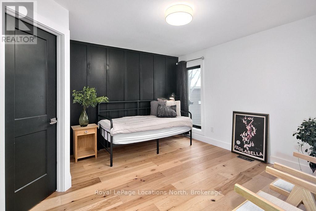 9 Shirley Court, Blue Mountains, Ontario  N0H 2P0 - Photo 21 - X12589624